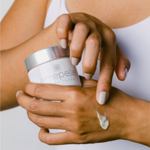 -!ew in seal box Emepelle Night Cream 48 g / 1.7 FL OZ Authentic - Picture 2 of 3